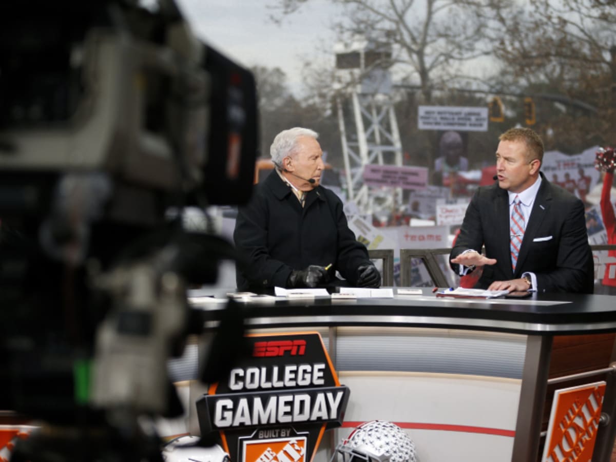 College Football fans not happy with ESPN's Aaron Judge split