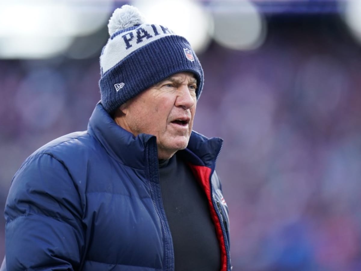 Vikings threw the ball with nearly historic success against Bill Belichick  on Thanksgiving