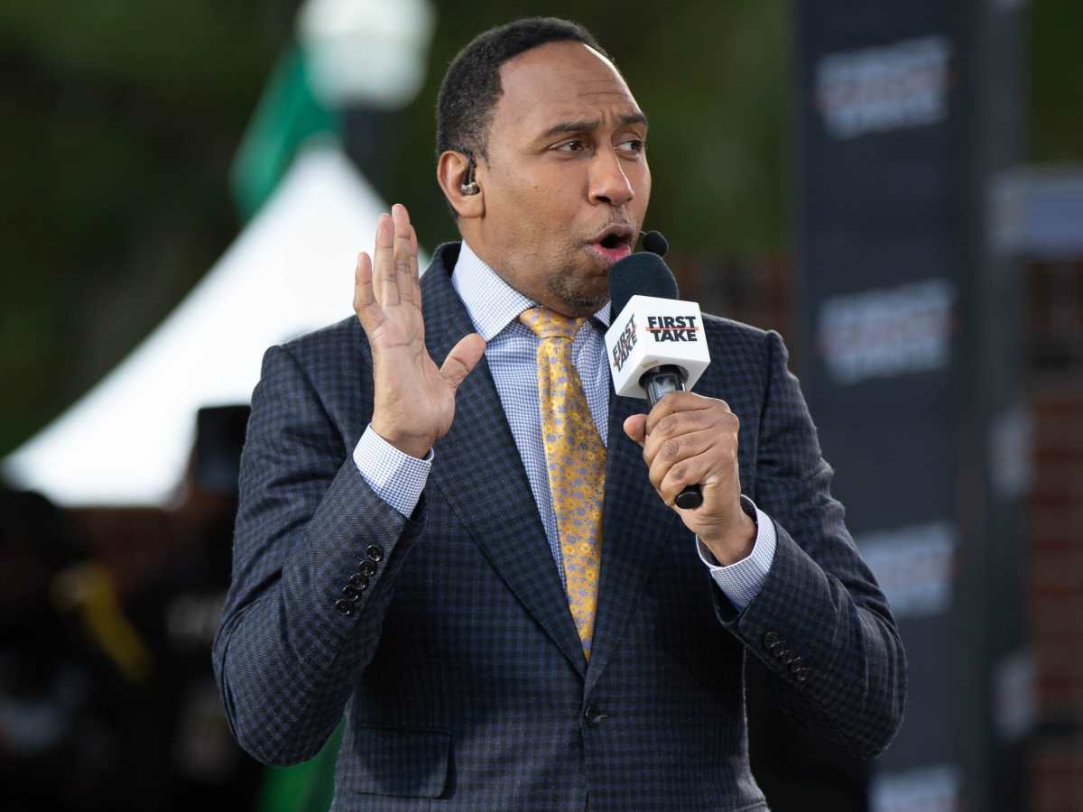 Dez Bryant's Angel Reese Accusation Draws Stern Stephen A. Smith Reply -  Athlon Sports