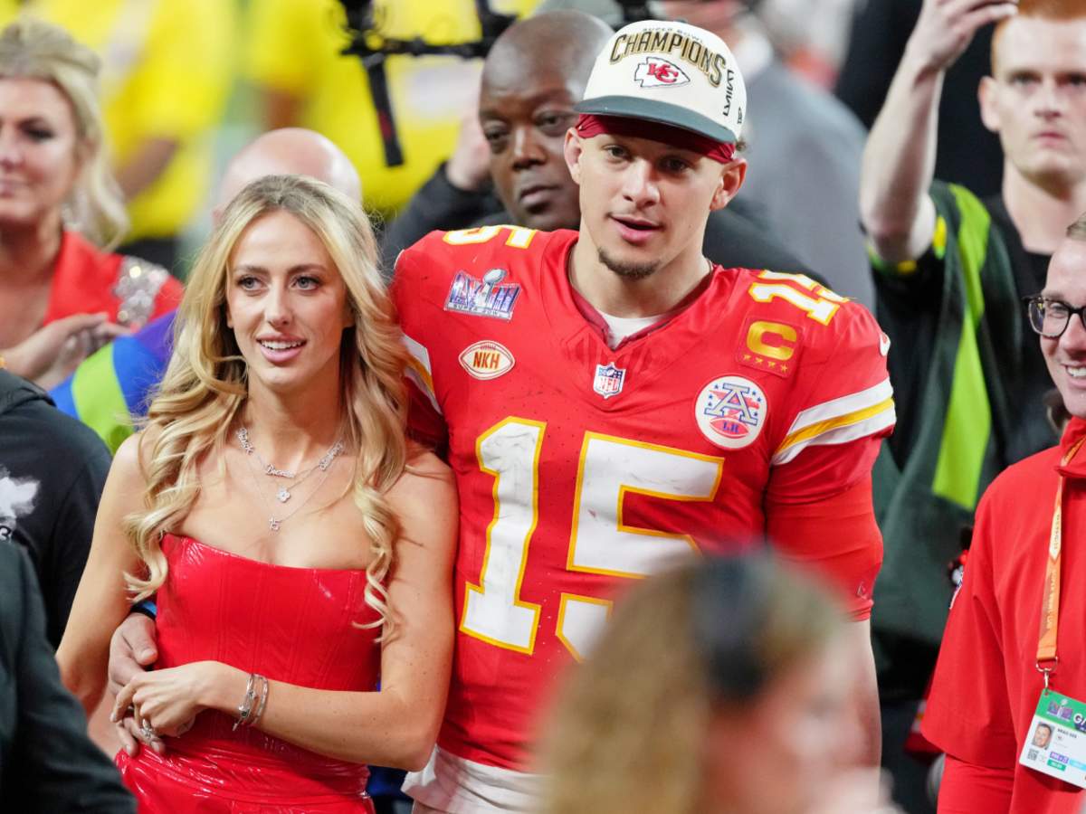 Patrick Mahomes Reacts to Wife Brittany Mahomes' Chiefs-Texans Post - Athlon Sports