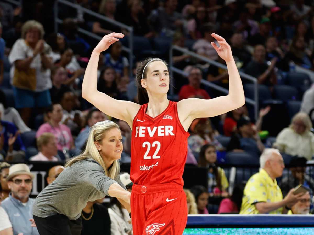 Indiana Fever Sends Strong Message on Caitlin Clark as Rookie of the Year -  Athlon Sports