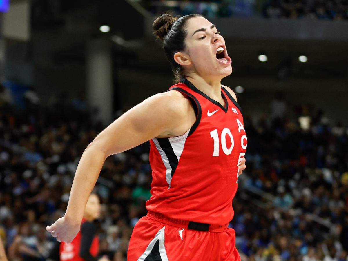 Kelsey Plum Responds to Backlash After Beating Caitlin Clark, Fever -  Athlon Sports