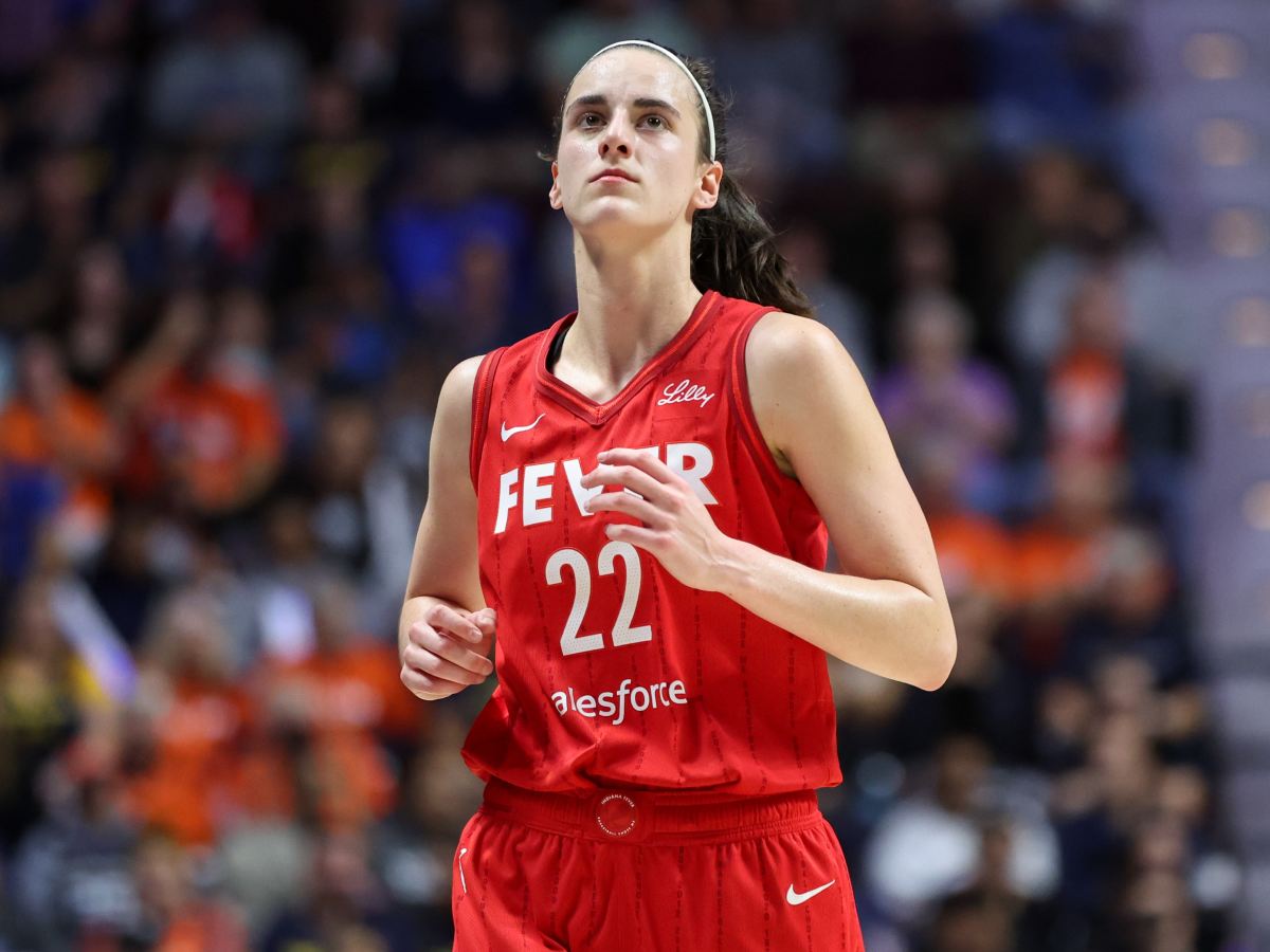 Caitlin Clark Makes Eye-Opening Revelation About Popular Move - Athlon  Sports