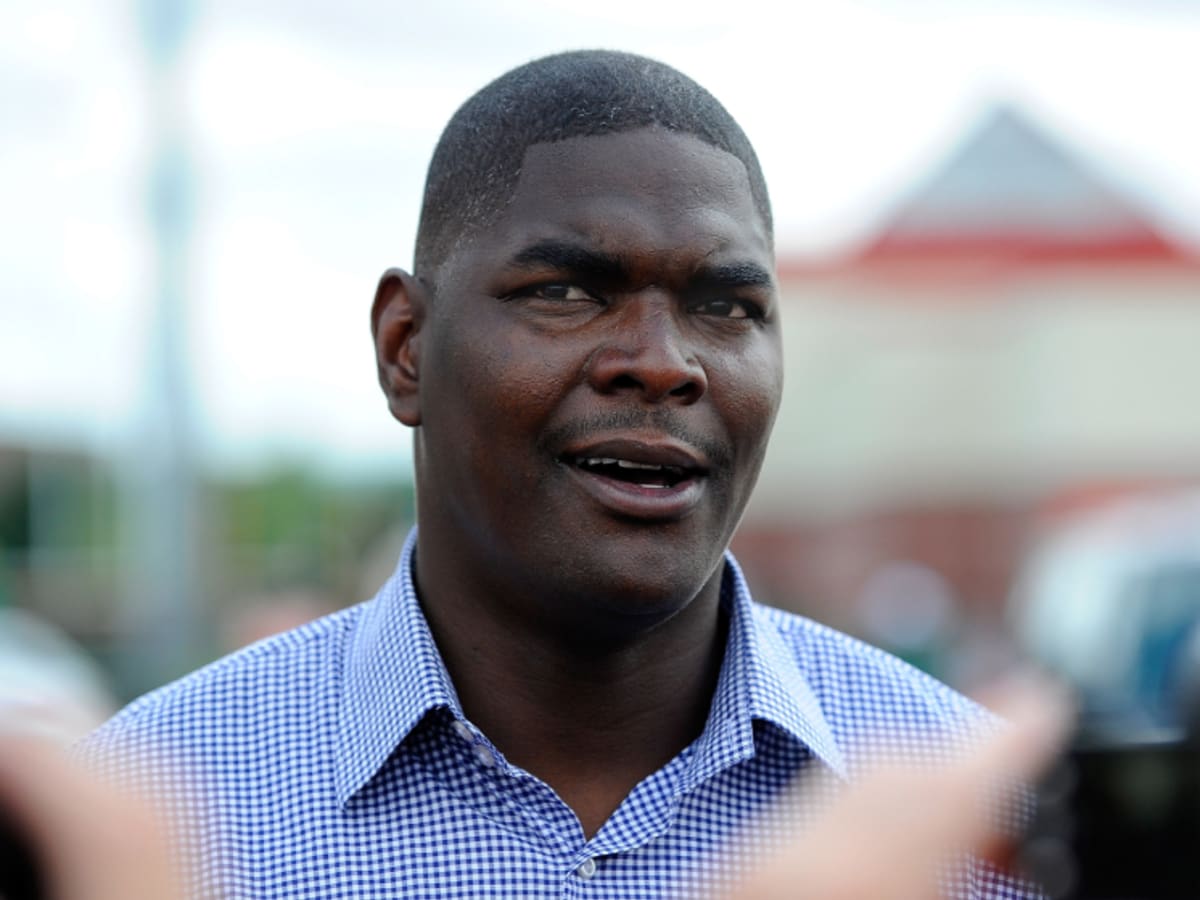 Keyshawn Johnson hints at shock new career move after being brutally cut by  ESPN as he heads off on holiday