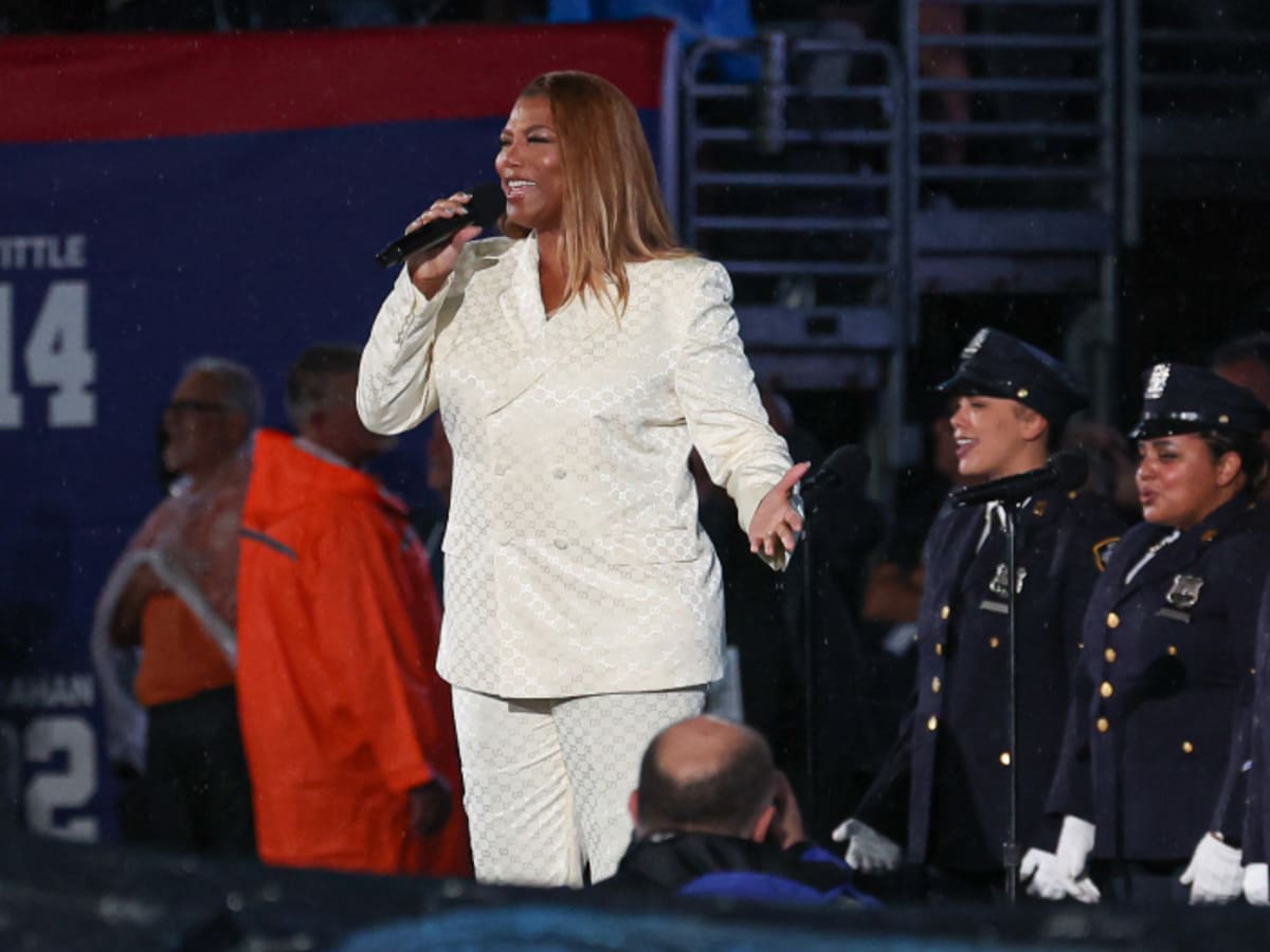 Watch Queen Latifah Perform National Anthem at Giants-Cowboys NFL Game –  Rolling Stone