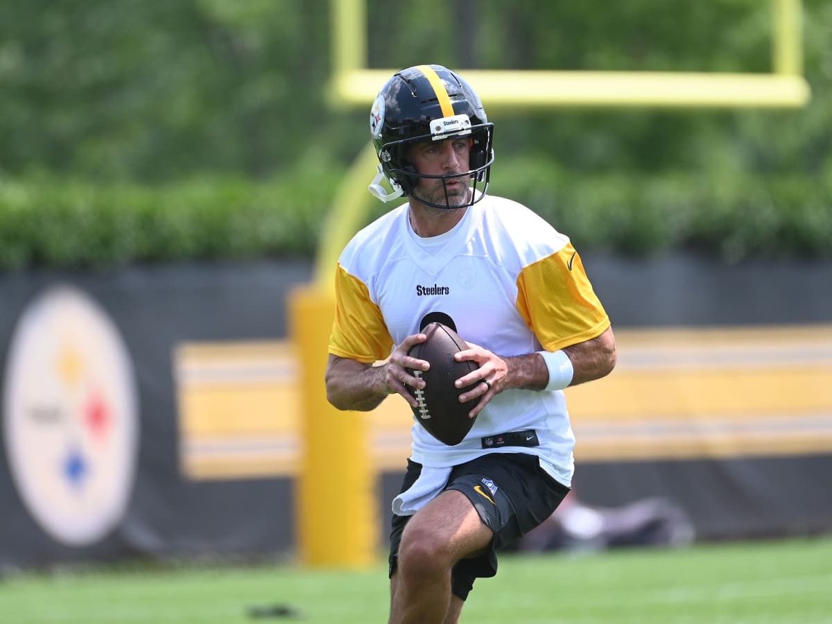 Insider Reveals How Aaron Rodgers Impacted Pittsburgh Steelers' George  Pickens Trade - Athlon Sports