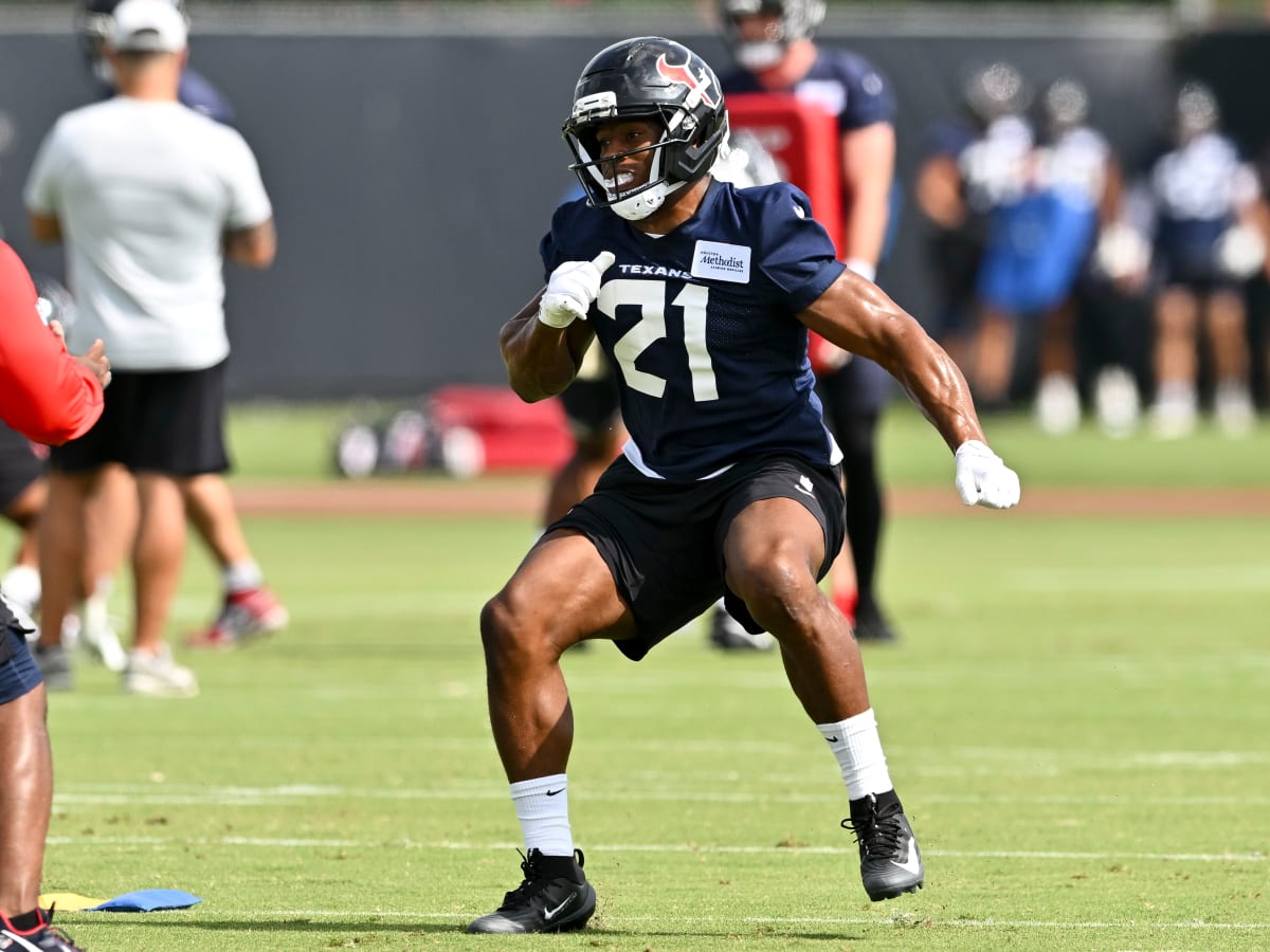 Texans' Star Nick Chubb Issues 4-Word Reassuring Statement on Injury  Concerns - Athlon Sports