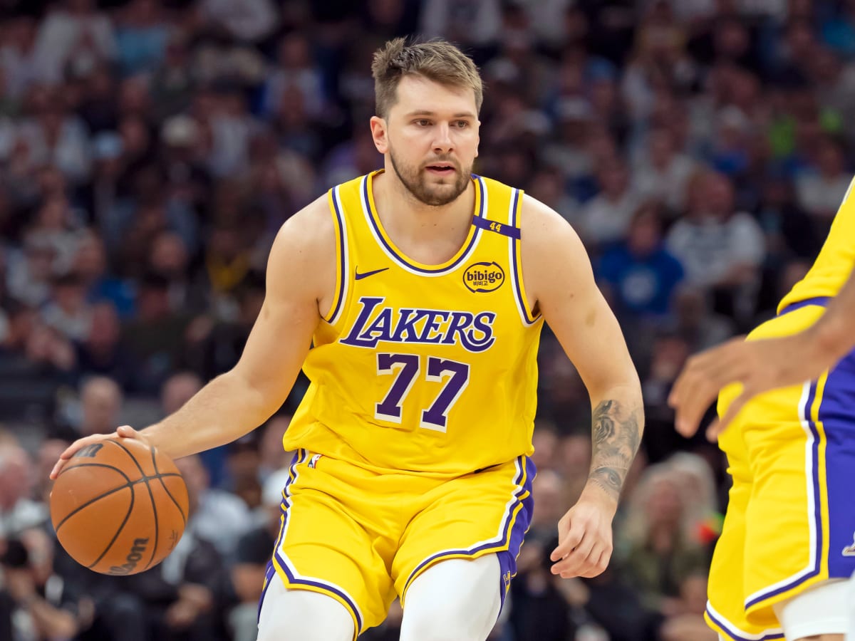 Luka Doncic Reacts to Lakers Signing 7-Foot Center DeAndre Ayton - Athlon  Sports