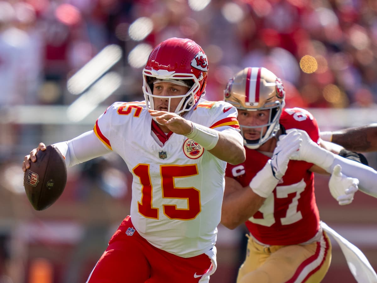 Chiefs QB Patrick Mahomes Under Fire for Controversial Play in Win Over 49ers - Athlon Sports