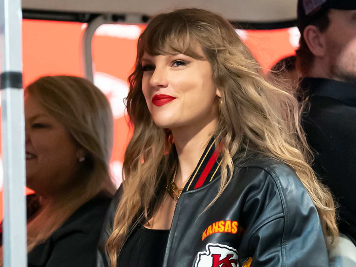 Wife of Chiefs Owner Responds to Accusations of Taylor Swift Nepotism - Athlon Sports