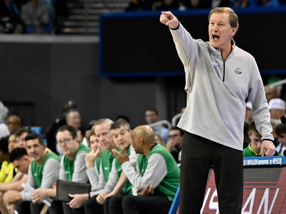 ESPN College Basketball Analyst Jeff Borzello Criticizes Oregon.