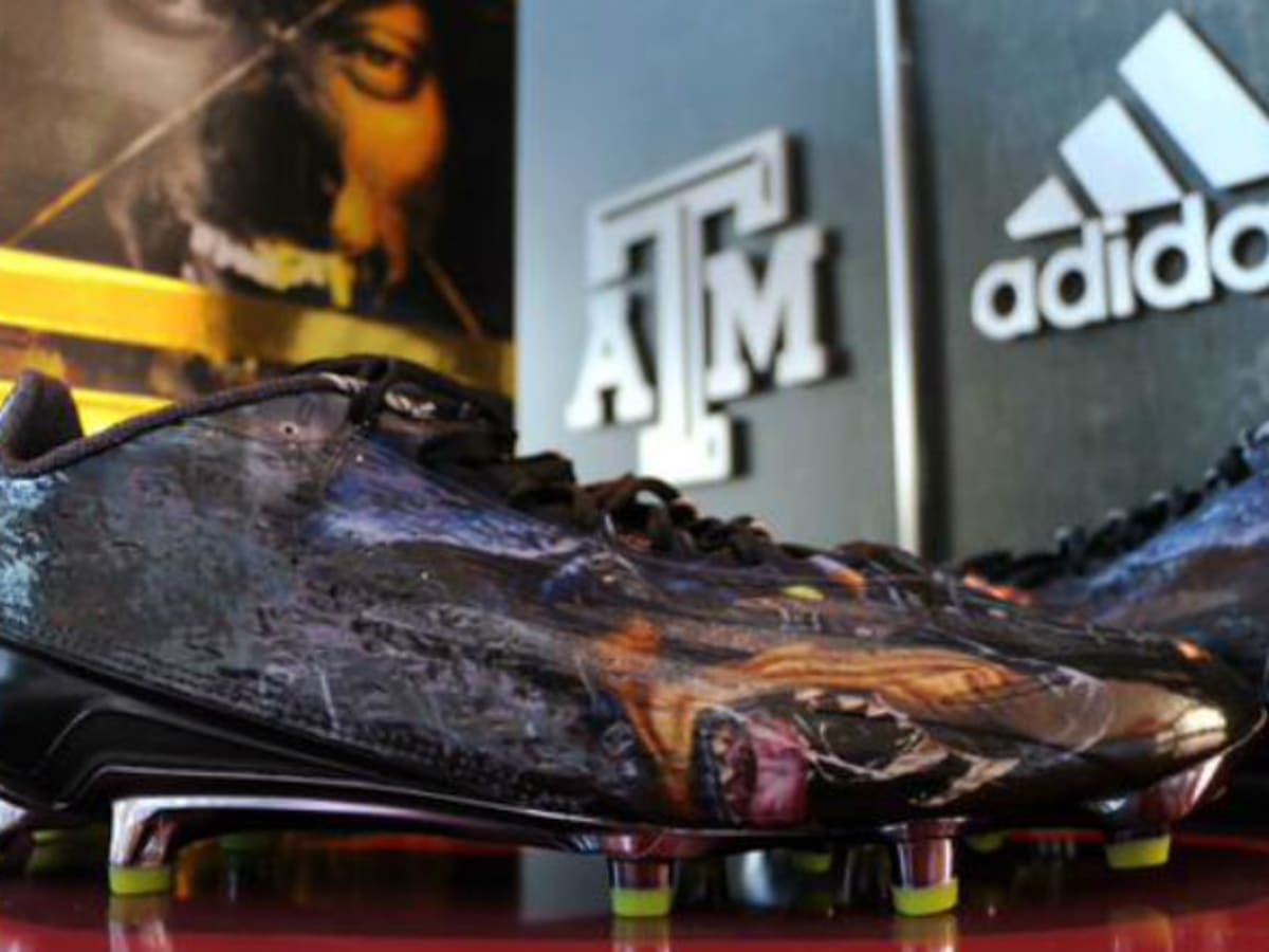 Snoop dogg sale adizero cleats