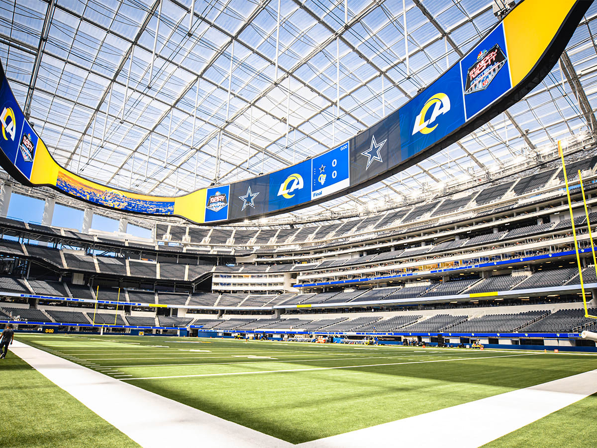 Oldest stadium top in the nfl