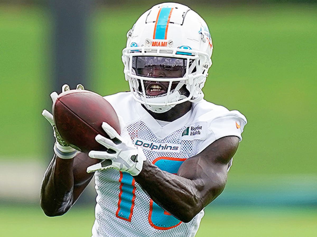 Tyreek Hill Has Surprising Pick For NFL s Best Wide Receiver Right
