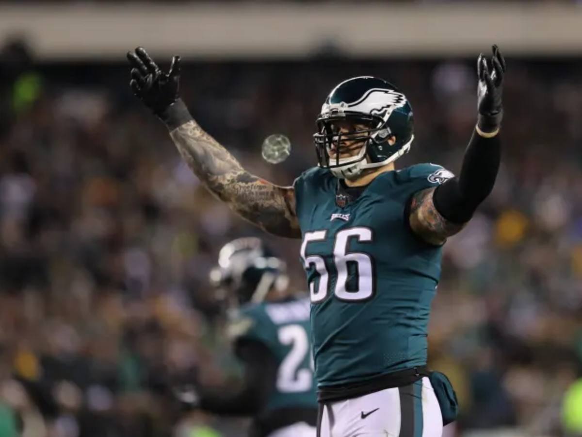 Fragile Eagles Ex Chris Long Has 1 Word Answer to NFL Fans Furious About Black National Anthem Athlon Sports