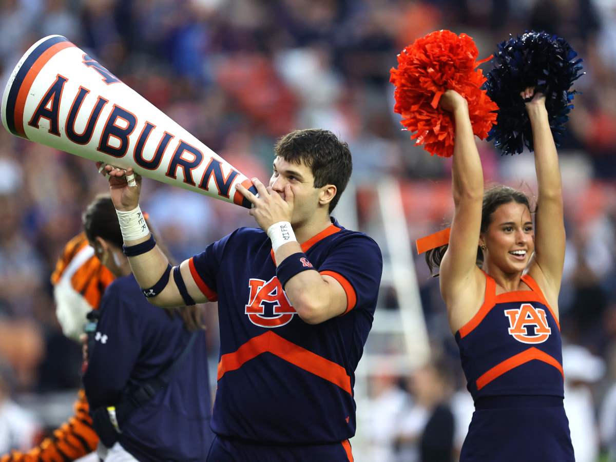 Auburn Cheerleader Collides With Oklahoma Player During Epic Pregame Blunder Athlon Sports