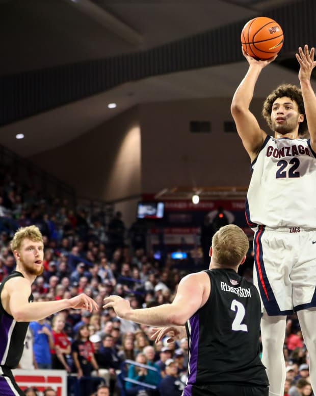 Gonzaga basketball heads into offseason with roster questions - Athlon ...