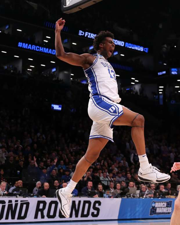 Mar 24, 2024; Brooklyn, NY, USA; Duke Blue Devils forward Sean Stewart (13) dunks the ball against the James Madison Dukes in the second round of the 2024 NCAA Tournament at Barclays Center.