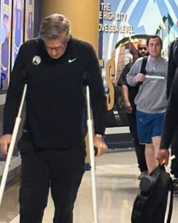 Chris Finch Timberwolves Crutches