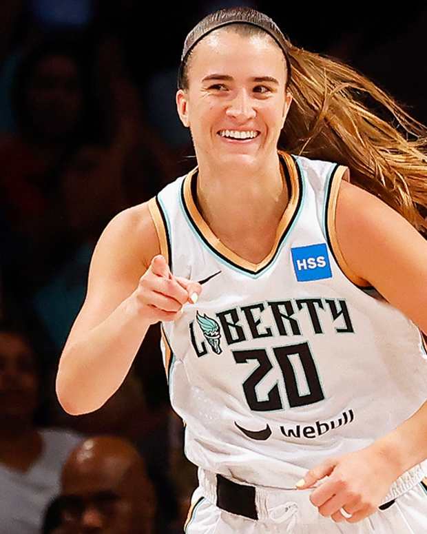 Sabrina Ionescu Is Going Viral After Schooling Caitlin Clark - Athlon Sports