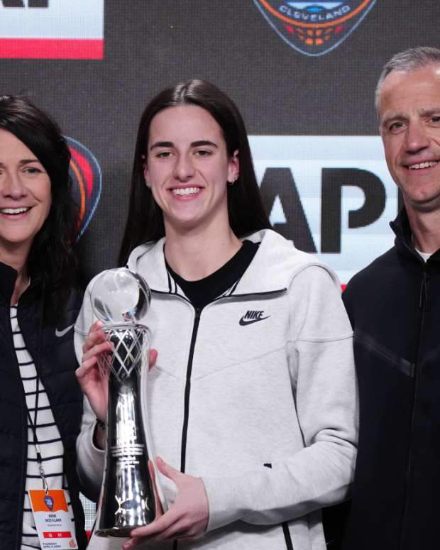 Caitlin Clark Leaves WNBA: Exclusive ESPN Report Reveals Shocking Reasons Behind Her Departure