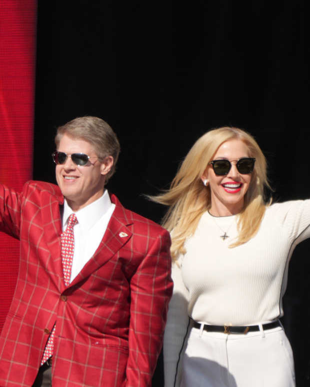 Kansas City Chiefs owner Clark Hunt and wife Tavia Hunt