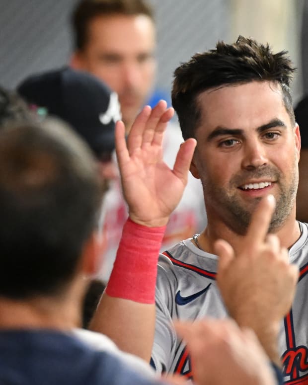 The Sports Report: Dodgers' Critical Stage: Nl West Lead In Jeopardy After Angels Defeat - vra30hb