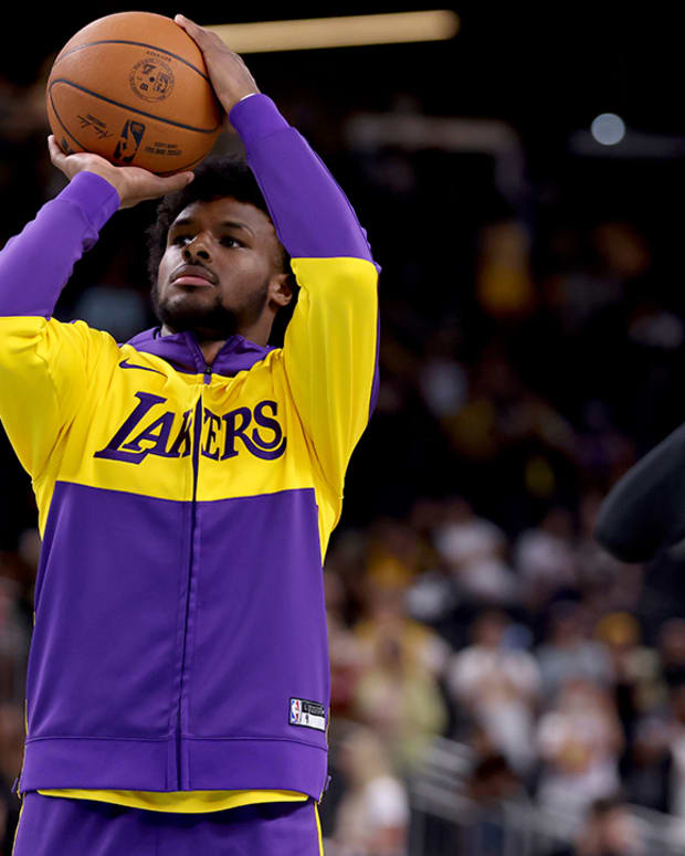 LeBron James Sends SevenWord Message to New Lakers Teammate Athlon