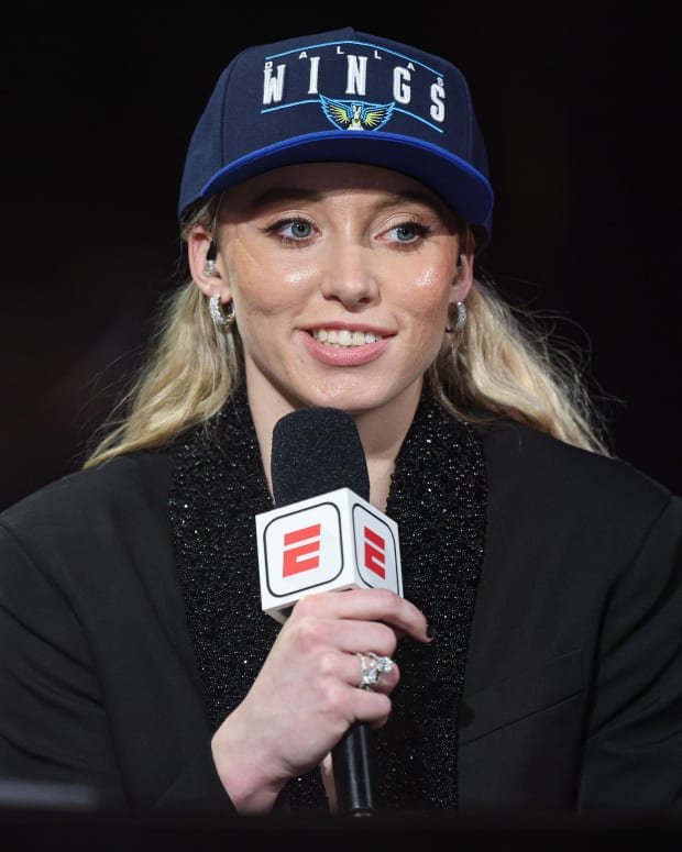 Paige Bueckers Doesn T Hesitate To Deliver A Strong Message In Wnba Paige Bueckers Doesn T Hesitate To Deliver A Strong Message In Wnba