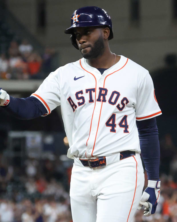 Hader'S Shoulder: Will The Astros Make A Roster Move? - 3wv0a35