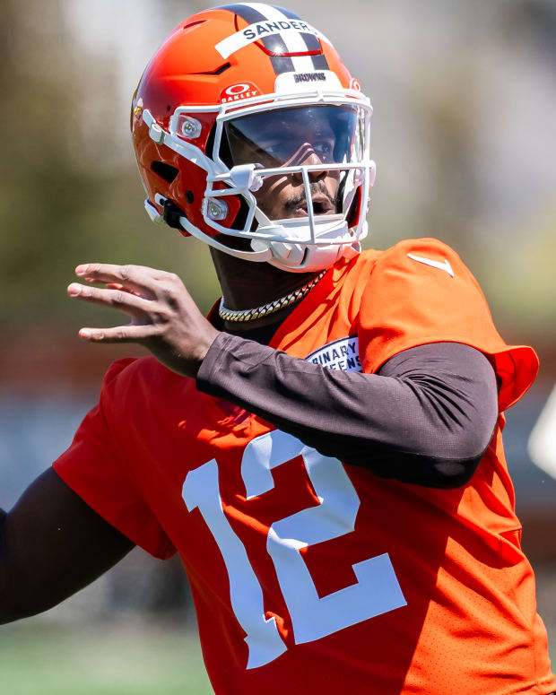 Shedeur Sanders Under Pressure: Browns' Game 2 Qb Battle Intensifies! - 1hzhyh1