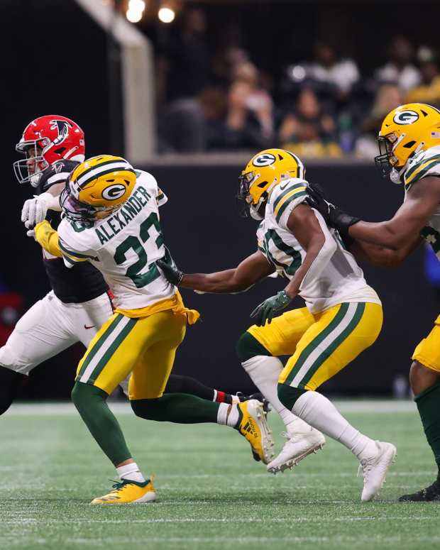 Josh Jacobs Named to 'Bad Luck' List Due to Team Penalties - Athlon Sports