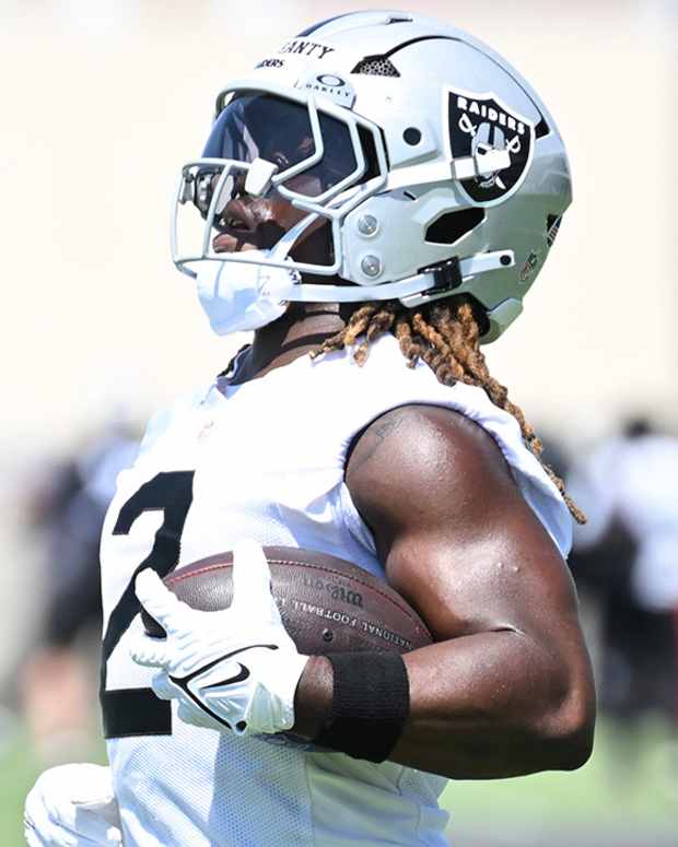 Raiders running back Ashton Jeanty