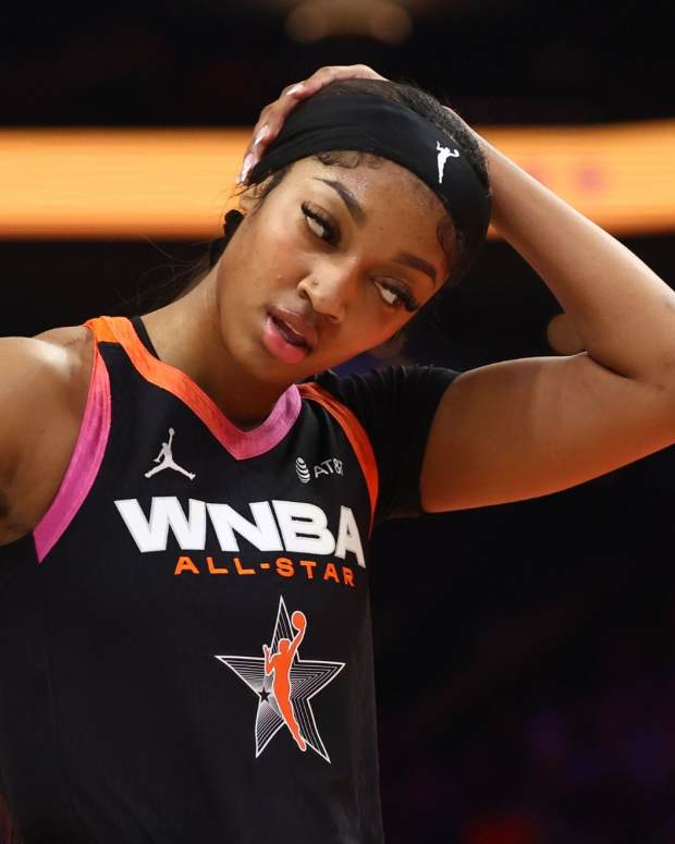 Chicago Sky Coach's Angel Reese Comments Surface Before Indiana Fever Game  - Athlon Sports