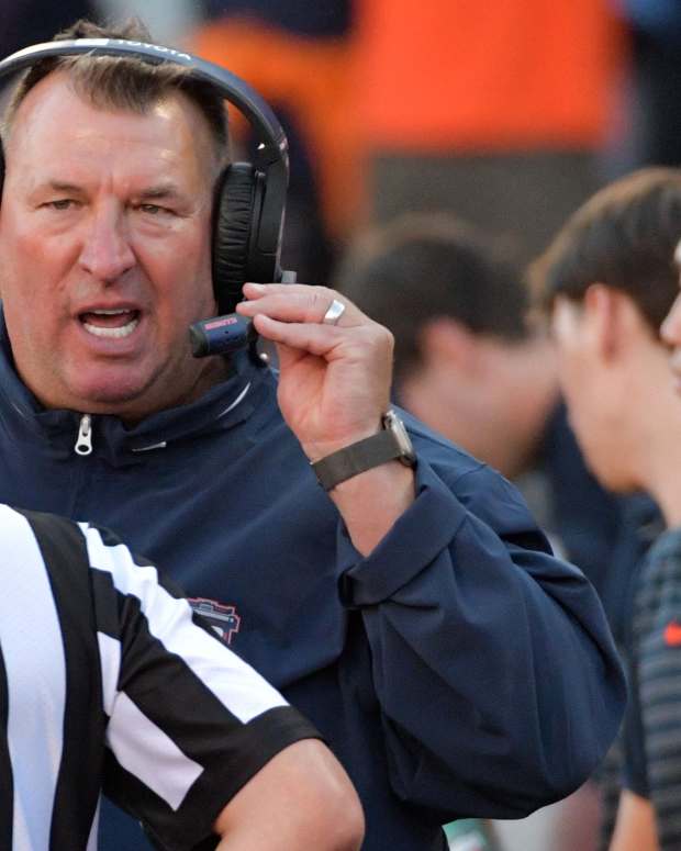 Illinois Fighting Illini head coach Bret Bielema