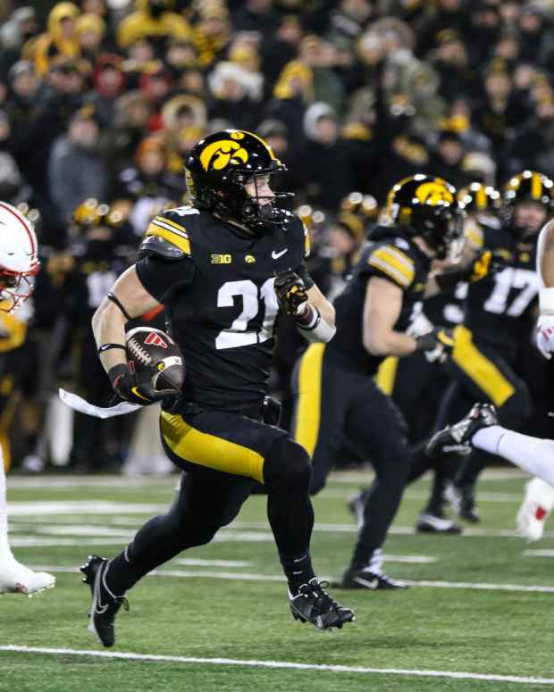 Iowa's Kaden Wetjen (Photo: Rob Howe/HawkeyeNation.com)