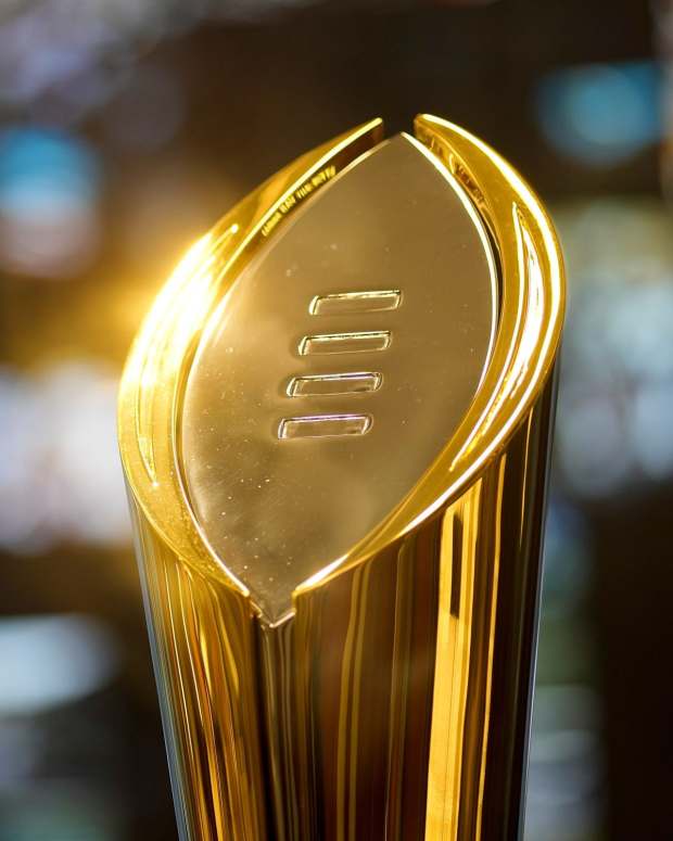 Texas Dealt Unfortunate News Before College Football Playoff - Athlon ...