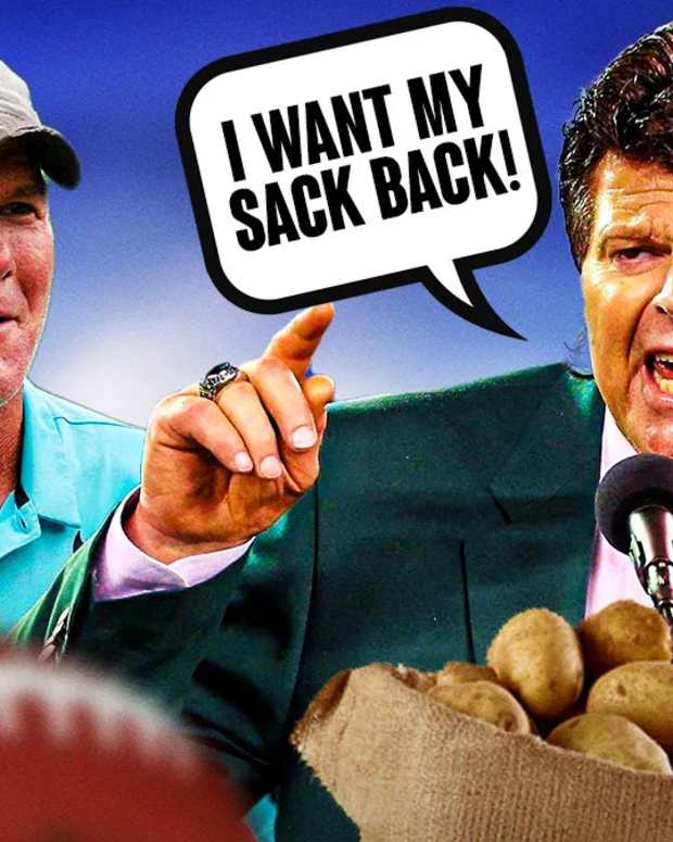 NFL-news-Mark-Gastineau-confronts-Brett-Favre-over-handing-sack-record-to-Michael-Strahan