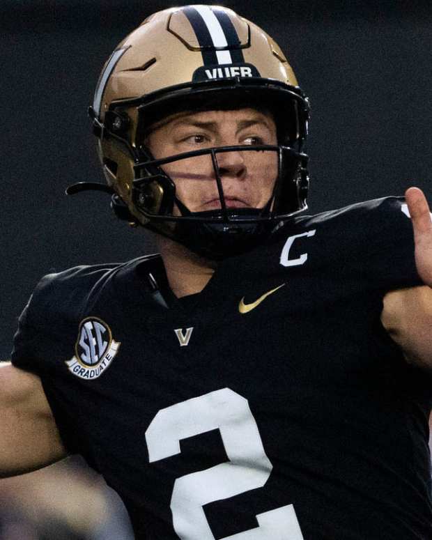 Vanderbilt quarterback Diego Pavia