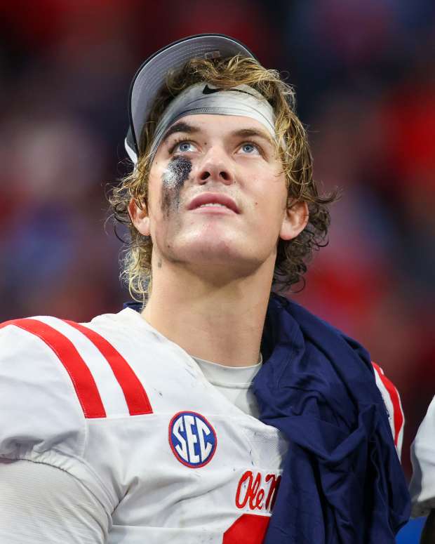 Mississippi Rebels quarterback Jaxson Dart.