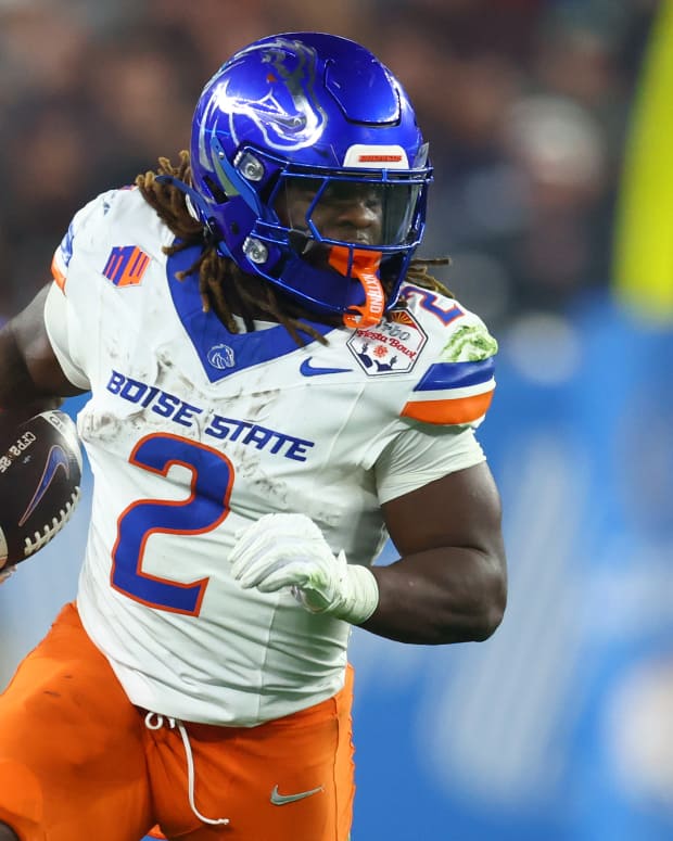 Boise State Broncos running back Ashton Jeanty (2).