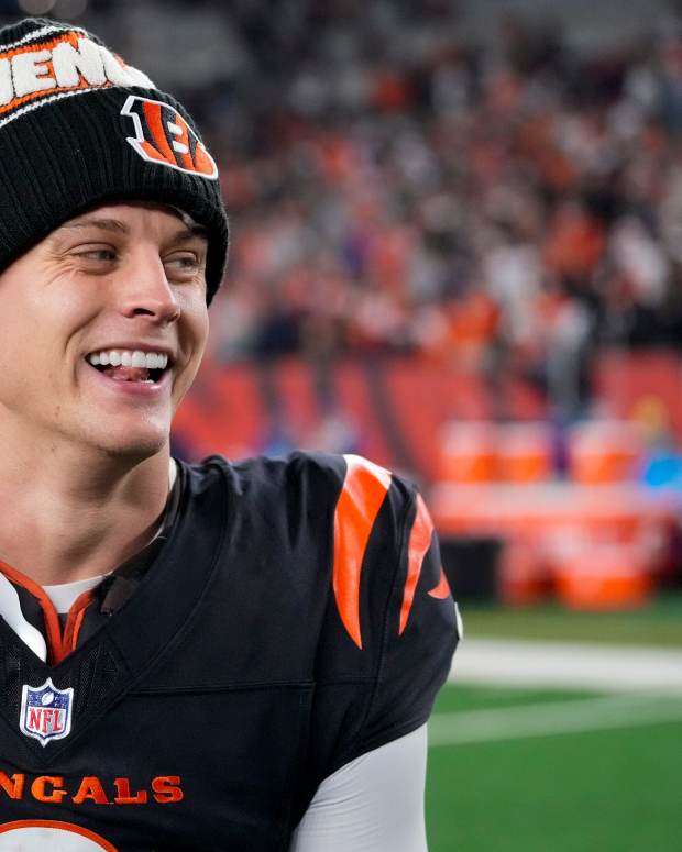 Cincinnati Bengals quarterback Joe Burrow (9.