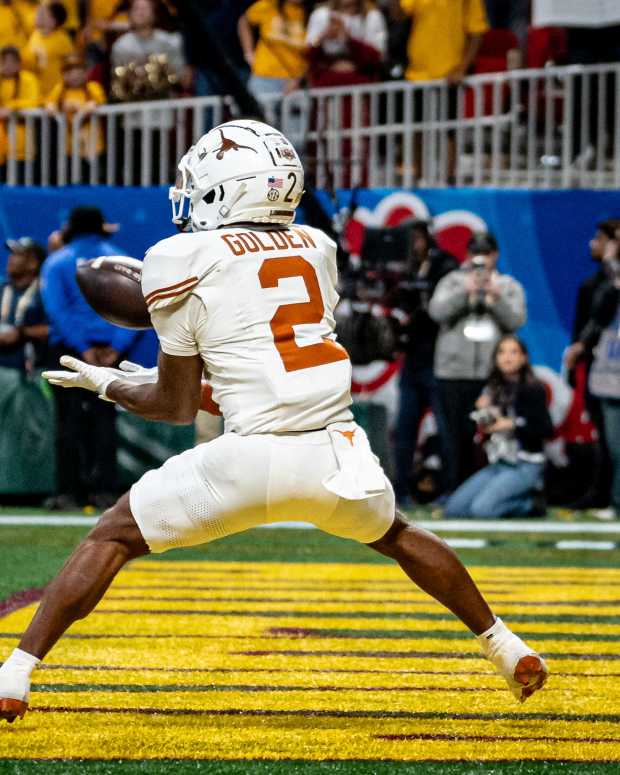 Texas Longhorns wide receiver Matthew Golden (2).