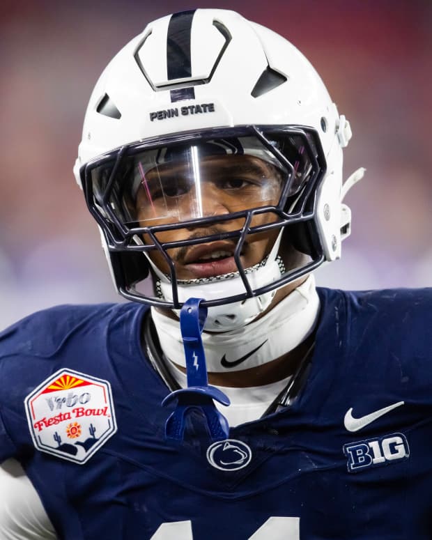 Penn State Nittany Lions defensive end Abdul Carter (11)