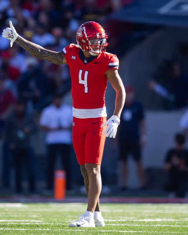 Arizona Wildcats wide receiver Tetairoa McMillan (4) against the Arizona State Sun Devils during the Territorial Cup at Arizona Stadium.