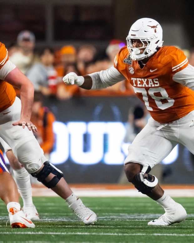 Texas Longhorns offensive lineman Kelvin Banks Jr. (78) against the Clemson Tigers during the CFP National playoff first round at Darrell K Royal-Texas Memorial Stadium.