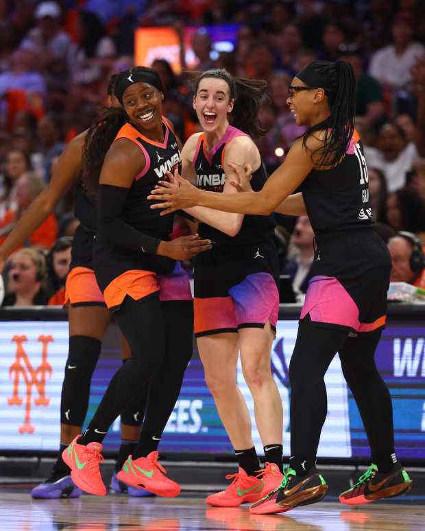 Angel Reese Receives Surprise Gift From Sky Owner Amid WNBA Rookie of the  Year Race - Athlon Sports
