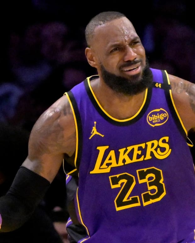 Lakers Lebron Team History Lebron James Makes Triple-double