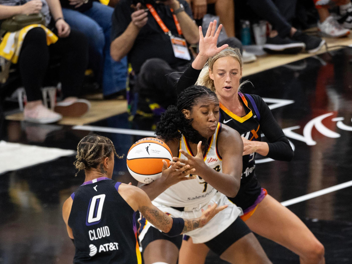 Aliyah Boston Breaks Silence on 'Battle' With Brittney Griner After Angry  Shove, Technical Foul - Athlon Sports