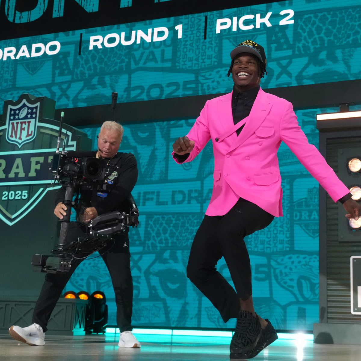 Travis Hunter's hot pink suit at NFL Draft cements him as
